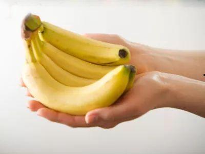 吃瓜不吐香蕉皮娱乐号能,揭秘娱乐圈那些不为人知的幕后故事  第2张 吃瓜不吐香蕉皮娱乐号能,揭秘娱乐圈那些不为人知的幕后故事  第2张