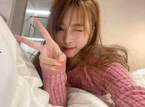 爆料年度女主播视频,揭秘网络直播背后的真相  第2张 爆料年度女主播视频,揭秘网络直播背后的真相  第2张