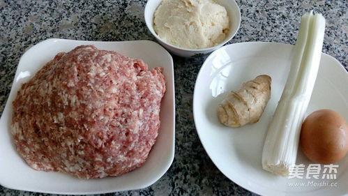 猪肉丸子爆料视频大全,视频大全带你探秘美食制作全过程  第2张 猪肉丸子爆料视频大全,视频大全带你探秘美食制作全过程  第2张